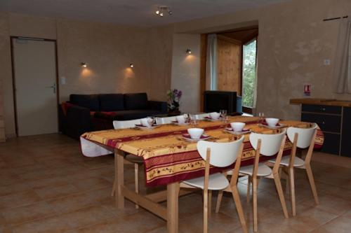 Hotel Domaine Bellelauze Bouriège Pokoj fotografie
